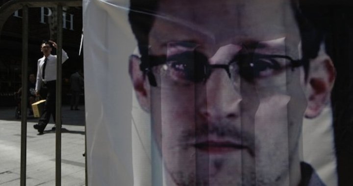 Should Christians Support Edward Snowden,  Bradley Manning and Julian Assange?