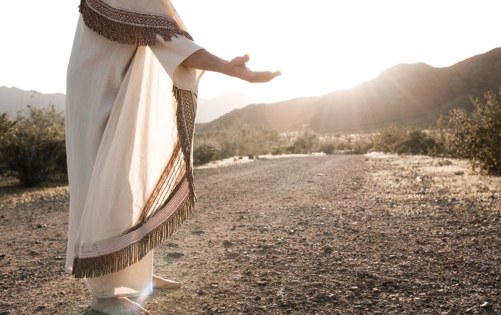 Fleeing Idolatry in a Time of Pretender Saviors